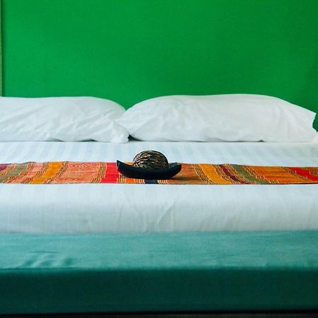 Easy Time Resort Laem Sai Beach Екстериор снимка