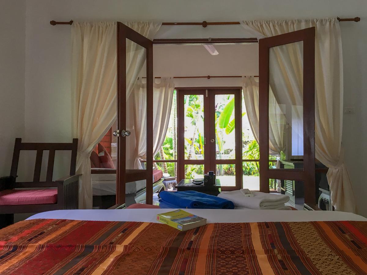 Easy Time Resort Laem Sai Beach Екстериор снимка