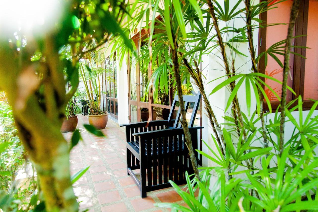 Easy Time Resort Laem Sai Beach Екстериор снимка
